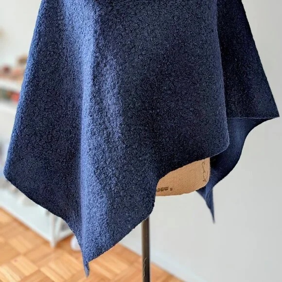 Elegant Poncho like - Navy - Made in Italy - Small - Picture 2 of 2